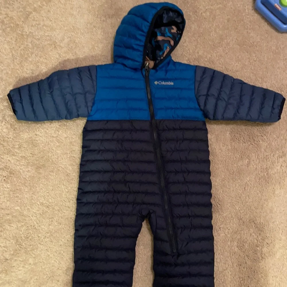 Reversible toddler snow outfit 12/18 months - Picture 1 of 8